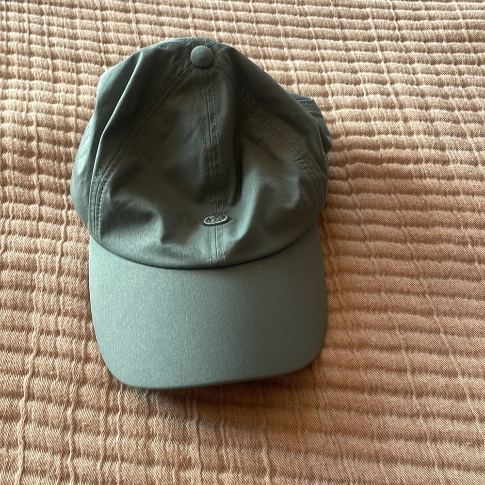 New lululemon hat